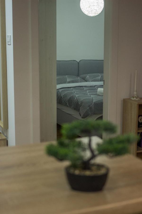 Lux Advent Apartment Суботиця Екстер'єр фото