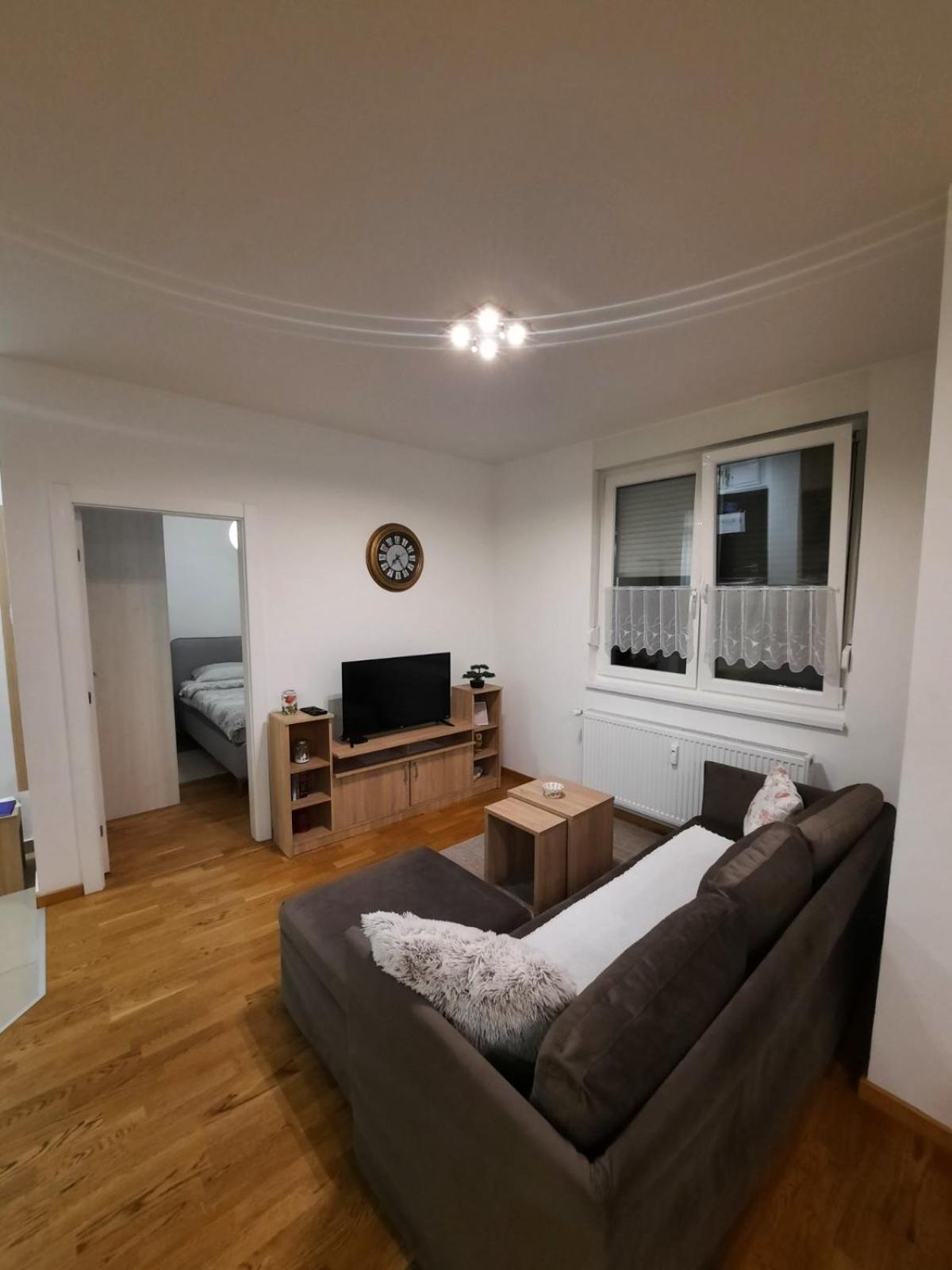 Lux Advent Apartment Суботиця Екстер'єр фото